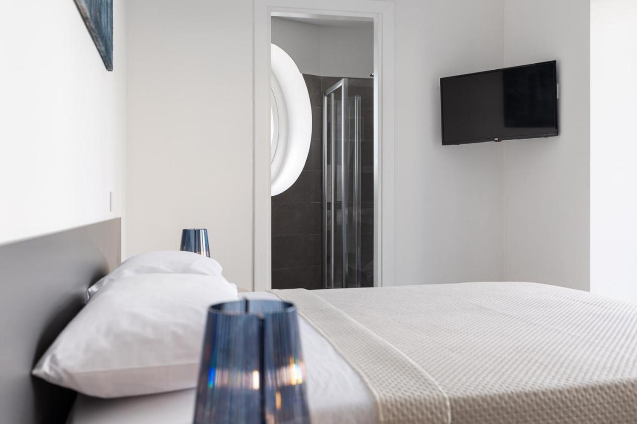 Oneweek Gaeta Suites And Apartments Buitenkant foto