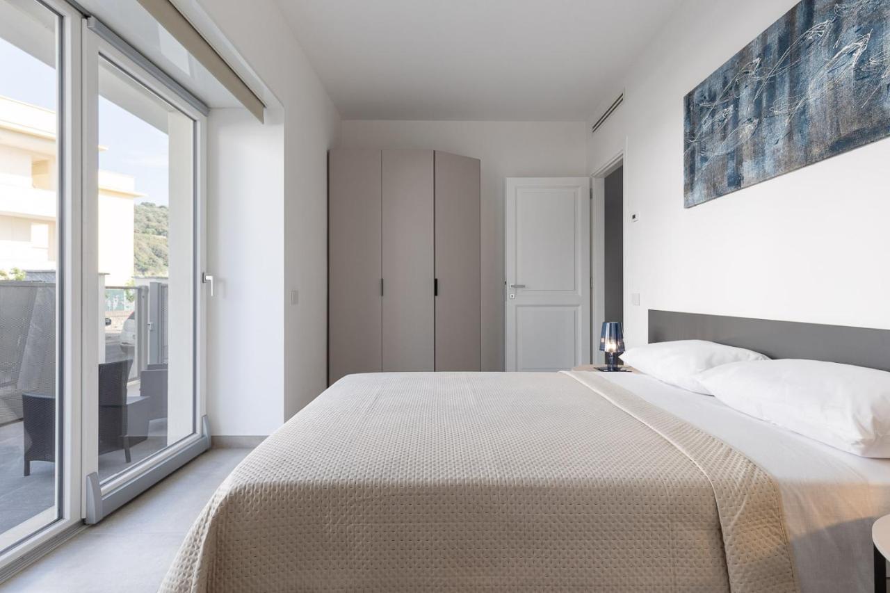 Oneweek Gaeta Suites And Apartments Buitenkant foto